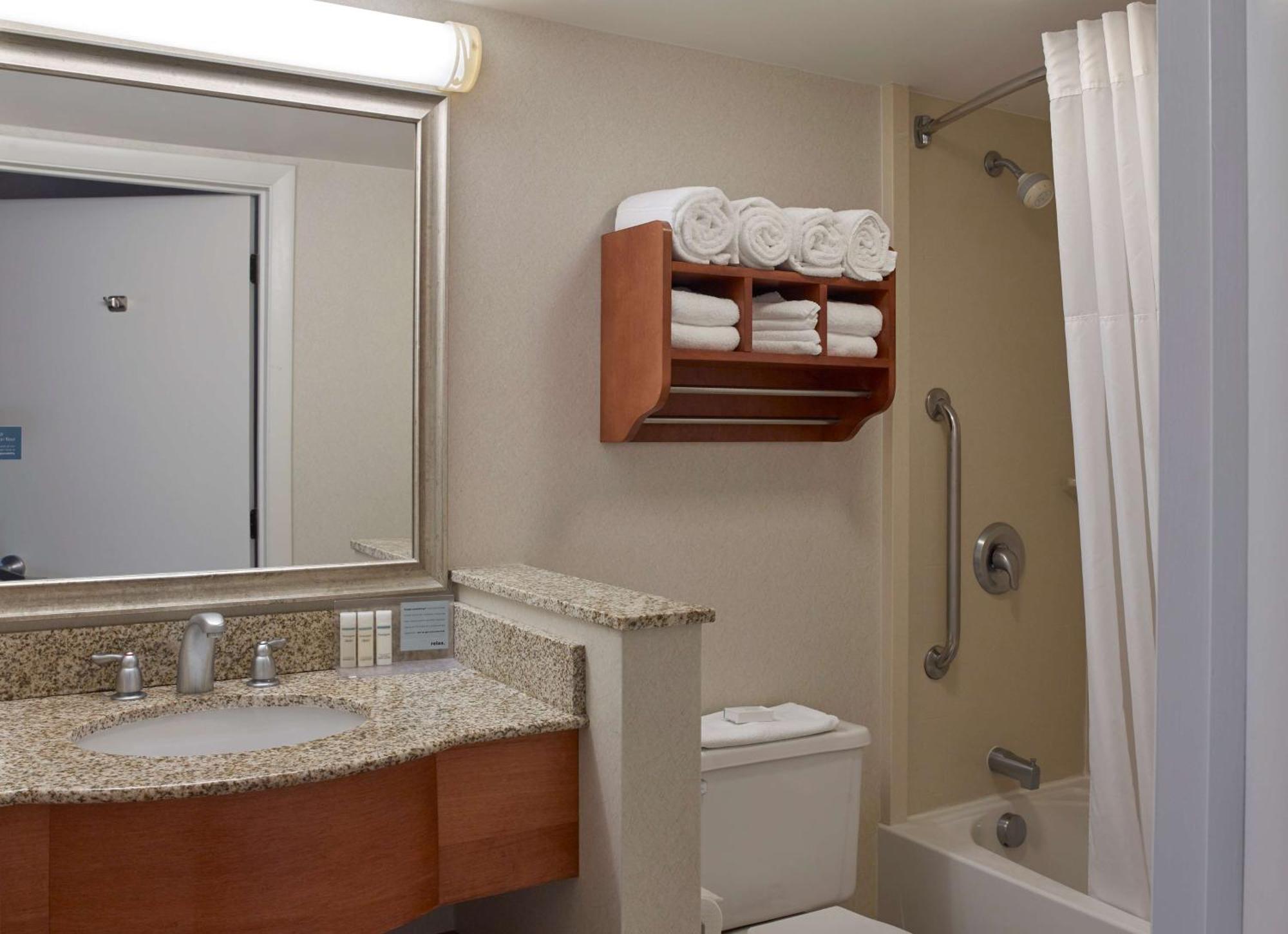 Hampton Portland-airport 3*