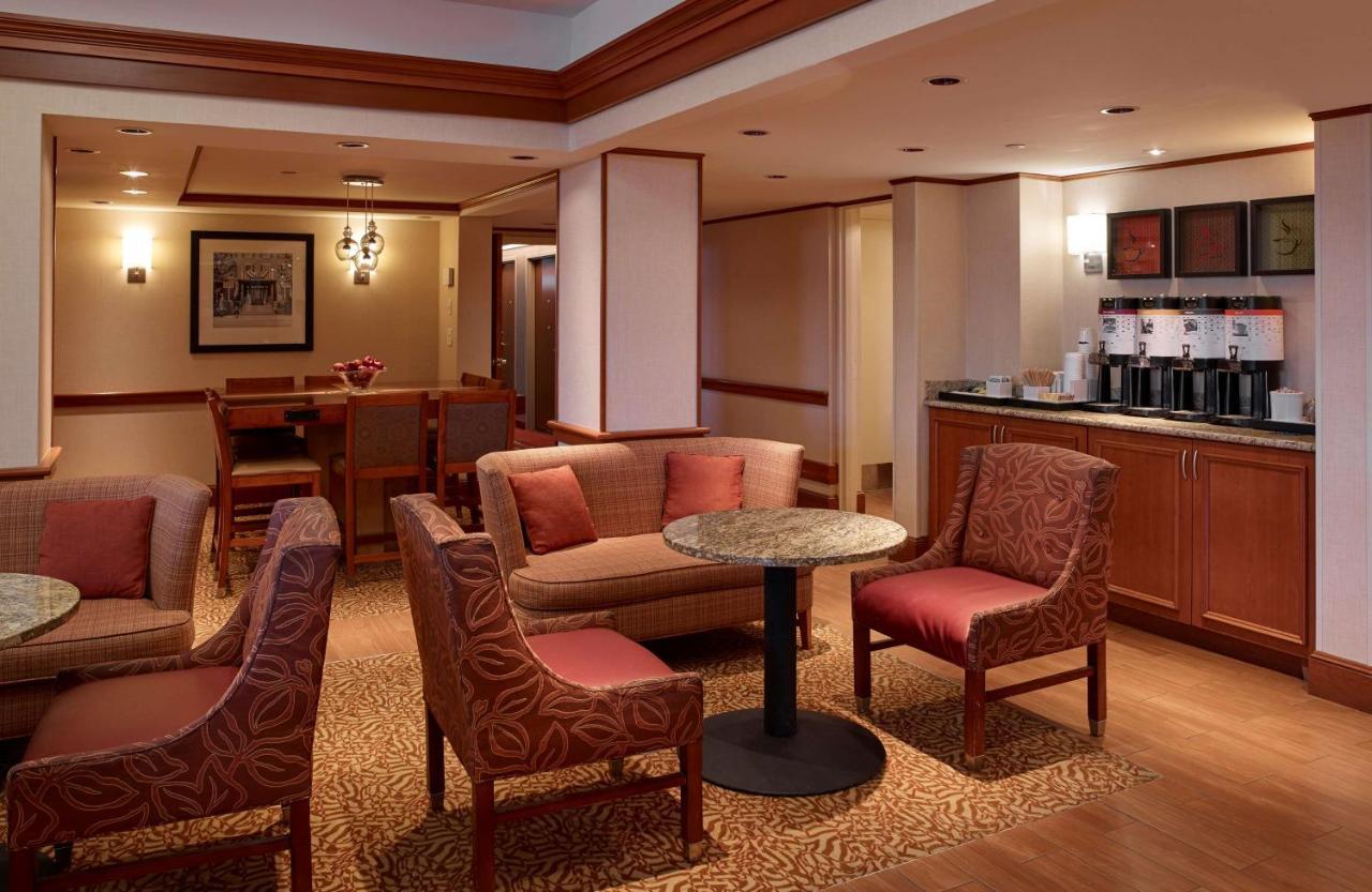 Hotel Hampton Portland-airport 3*